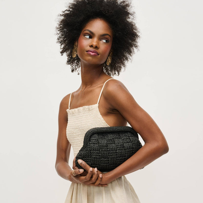 Annie Clutch: Black